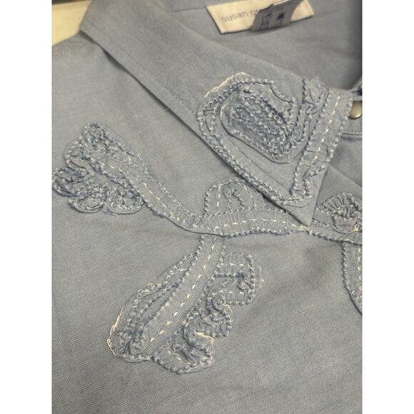 Susan Graver Women's M Blue Pearl Snaps Floral Embroidered Long Sleeve Shirt - Picture 3 of 9